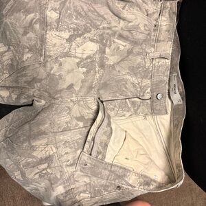 Hollister Light Gray Camo Khakis